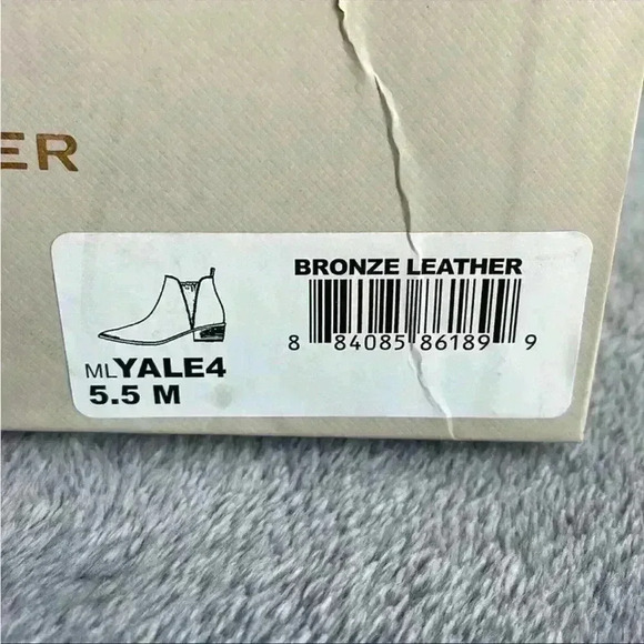 Marc Fisher Yale Chelsea Boot in Snake Embossed Size 5.5 NIB - Picture 3 of 12